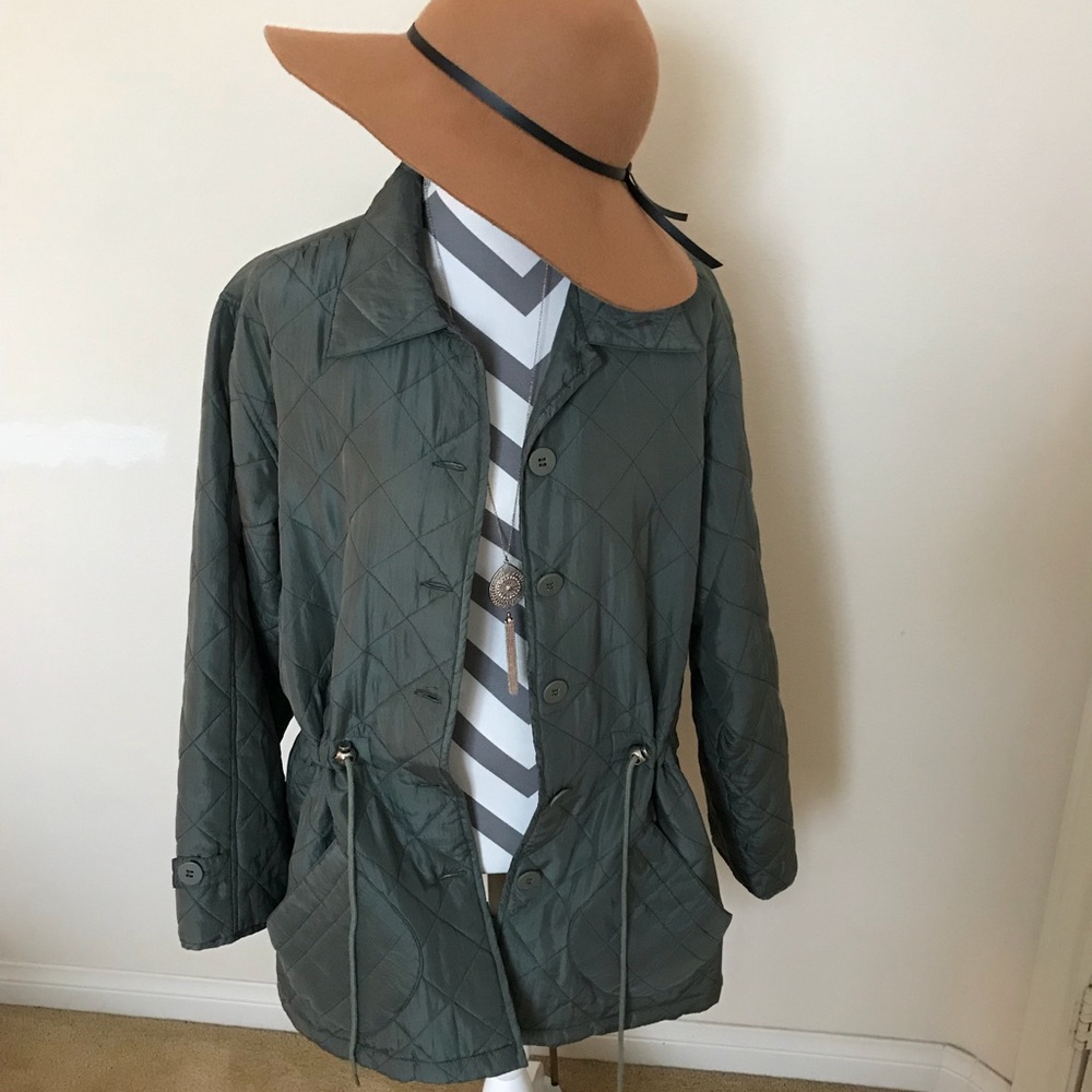 CLIO size large Lightweight jacket